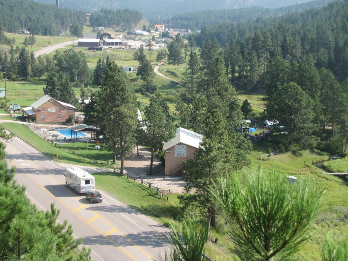 Black Hills Cabins At Quail'S Crossing Хилл-Сити Экстерьер фото